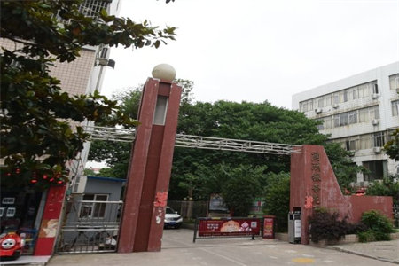 时代广场附近正泰·佛山名郡3室2厅1卫储藏室车位分期